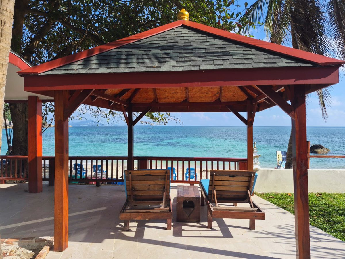 Beachfront Suite